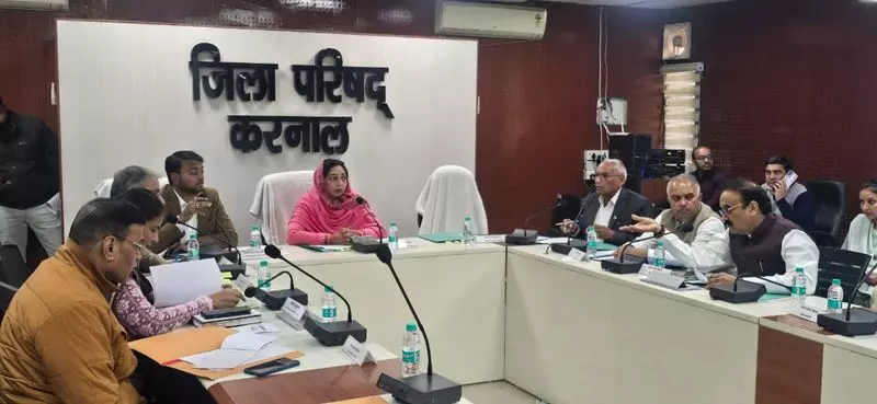 Karnal जिला परिषद की लंबे समय बाद हुई बैठक में आठ प्रस्तावों को मंजूरी दी गई Karnal जिला परिषद की लंबे समय बाद हुई बैठक में आठ प्रस्तावों को मंजूरी दी गई