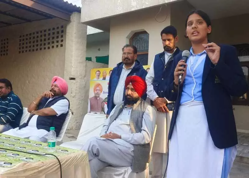 Patiala के छात्र ने रास्ता दिखाया, पानी में प्रदूषण का मुद्दा उठाया Patiala के छात्र ने रास्ता दिखाया, पानी में प्रदूषण का मुद्दा उठाया