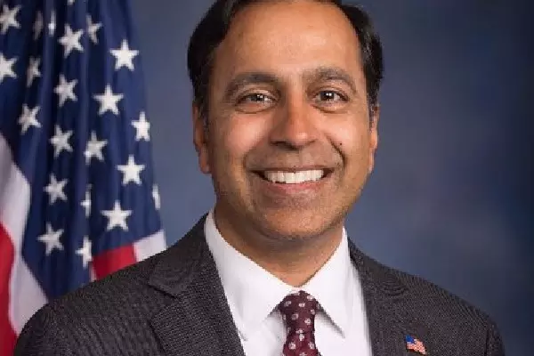 US कांग्रेस में भारत से जुड़े 50 फीसदी टैरिफ खत्म करने की पहल US कांग्रेस में भारत से जुड़े 50 फीसदी टैरिफ खत्म करने की पहल
