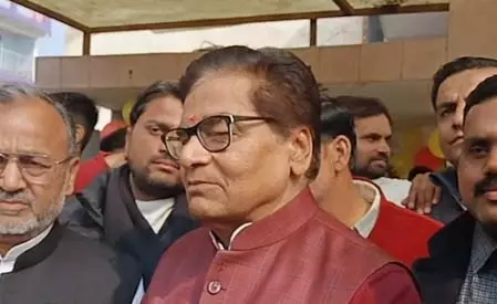 एसआईआर की प्रक्रिया में जुटे अधिकारियों पर बनाया जा रहा है दबाव : रामगोपाल यादव एसआईआर की प्रक्रिया में जुटे अधिकारियों पर बनाया जा रहा है दबाव : रामगोपाल यादव
