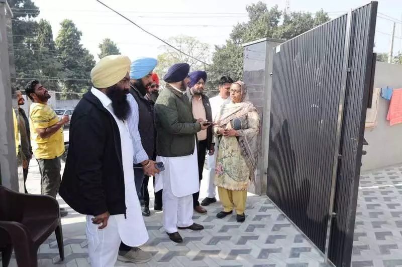 Ludhiana: अकाली उम्मीदवार ने घर पर हमले और धमकी का आरोप लगाया, जांच जारी Ludhiana: अकाली उम्मीदवार ने घर पर हमले और धमकी का आरोप लगाया, जांच जारी