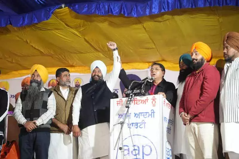 Amritsar: आप नेताओं ने मजीठा में विपक्ष पर हमला बोला Amritsar: आप नेताओं ने मजीठा में विपक्ष पर हमला बोला
