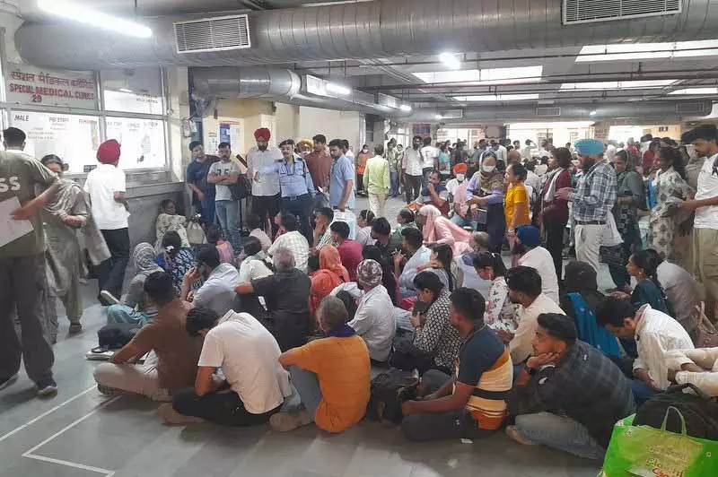 Chandigarh के टॉप अस्पतालों में स्टाफ की कमी, केंद्र ने 834 खाली पदों की पुष्टि की Chandigarh के टॉप अस्पतालों में स्टाफ की कमी, केंद्र ने 834 खाली पदों की पुष्टि की