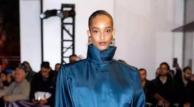 मोना टौगार्ड बनी Balenciaga के नए कैंपेन का चेहरा मोना टौगार्ड बनी Balenciaga के नए कैंपेन का चेहरा
