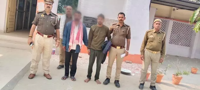 दहेज हत्या के तीन वांछित अभियुक्त को पुलिस ने किया गिरफ्तार दहेज हत्या के तीन वांछित अभियुक्त को पुलिस ने किया गिरफ्तार
