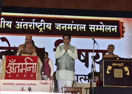 Delhi के मंत्री कपिल मिश्रा सनातन चेतना पर चर्चा में शामिल हुए Delhi के मंत्री कपिल मिश्रा सनातन चेतना पर चर्चा में शामिल हुए