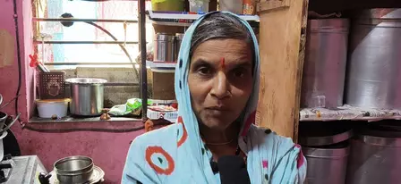 उज्ज्वला योजना ने लातूर की महिलाओं का बदला जीवन, चूल्हे और धुंए से मिली निजात उज्ज्वला योजना ने लातूर की महिलाओं का बदला जीवन, चूल्हे और धुंए से मिली निजात