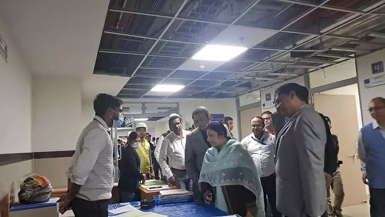 Health Secretary ने नॉर्थ बंगाल मेडिकल कॉलेज का दौरा किया, नए कैंसर ब्लॉक की उम्मीद Health Secretary ने नॉर्थ बंगाल मेडिकल कॉलेज का दौरा किया, नए कैंसर ब्लॉक की उम्मीद