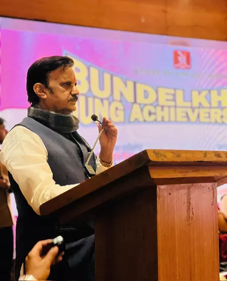 मध्य प्रदेश सरकार ने विकास में कोई कसर नहीं छोड़ी: डिप्टी सीएम राजेंद्र शुक्ला मध्य प्रदेश सरकार ने विकास में कोई कसर नहीं छोड़ी: डिप्टी सीएम राजेंद्र शुक्ला