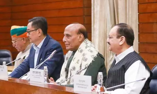 भाजपा ने नई दिल्ली में मणिपुर के विधायकों के साथ बुलाई अहम बैठक भाजपा ने नई दिल्ली में मणिपुर के विधायकों के साथ बुलाई अहम बैठक