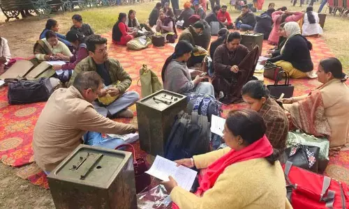 Punjab District परिषद और पंचायत समिति चुनाव आज, 9 हजार से ज्यादा उम्मीदवार मैदान में Punjab District परिषद और पंचायत समिति चुनाव आज, 9 हजार से ज्यादा उम्मीदवार मैदान में