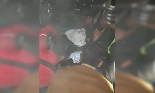 घने कोहरे में हाईवे पर भीषण एक्सीडेंट, 4 वाहन आपस में टकराए, 6 घायल
