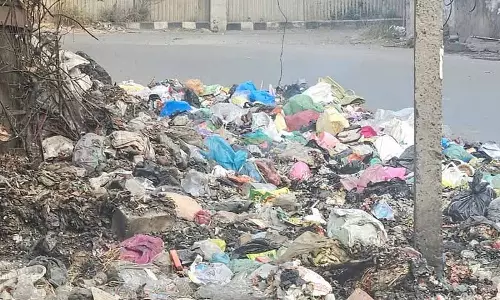 NGO ने PPCB से एजुकेशनल इंस्टिट्यूट के पास कचरे के ढेर हटाने की अपील की NGO ने PPCB से एजुकेशनल इंस्टिट्यूट के पास कचरे के ढेर हटाने की अपील की