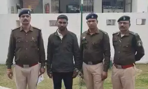 शिक्षक चला रहा था ठग गिरोह, अब तक कर चूका है 15 सौ करोड़ की हेराफेरी