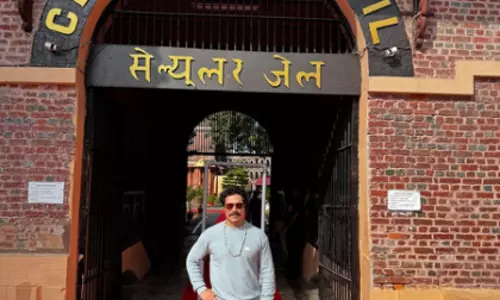 Randeep Hooda ने सावरकर की स्मृतियों से जुड़ी जेल में किया दौरा Randeep Hooda ने सावरकर की स्मृतियों से जुड़ी जेल में किया दौरा