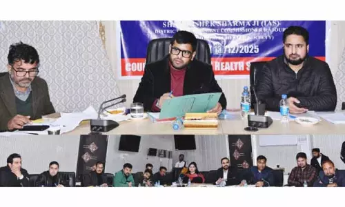 DC Rajouri ने पीएम उज्ज्वला योजना 3.0 के कार्यान्वयन की समीक्षा की