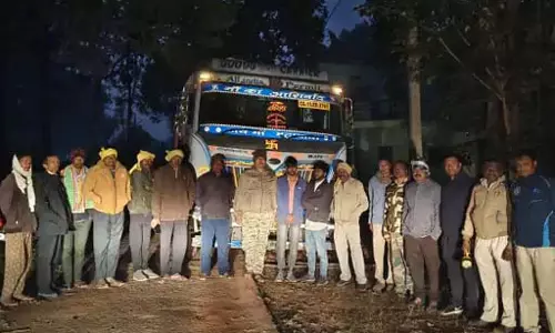 कोयला लोड ट्रक को पुलिस ने पकड़ा, अवैध खुदाई कर किया जा रहा था परिवहन