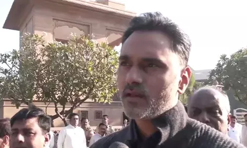 Yogesh Kadam ने फड़णवीस-शिंदे की तुलना की