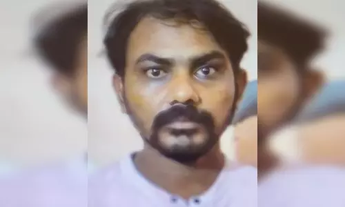 बाप रे! हाईकोर्ट के अधिवक्ता के मुंशी की मौत, फॉर्च्यूनर बनी काल, पेट पर चढ़ाई बाप रे! हाईकोर्ट के अधिवक्ता के मुंशी की मौत, फॉर्च्यूनर बनी काल, पेट पर चढ़ाई