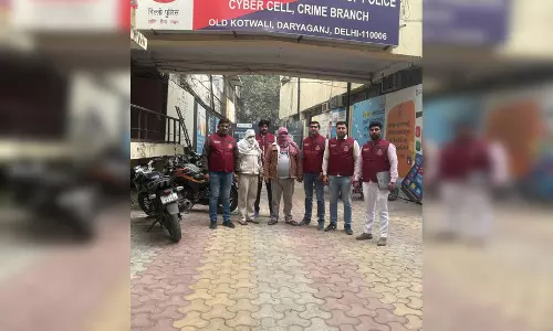 पुलिस ने नकली दवाओं के रैकेट का किया भंडाफोड़, दो गिरफ्तार पुलिस ने नकली दवाओं के रैकेट का किया भंडाफोड़, दो गिरफ्तार