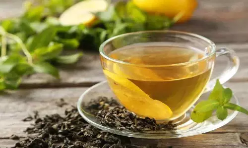 Green Tea के साइड इफेक्ट्स: स्वास्थ्य समस्याओं से बचने के लिए इसकी लिमिट जानें