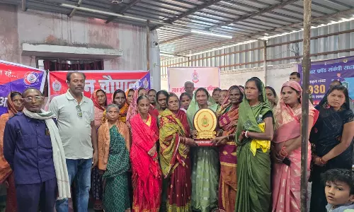 महिला संगठन ने गांव में शराबबंदी कराई महिला संगठन ने गांव में शराबबंदी कराई