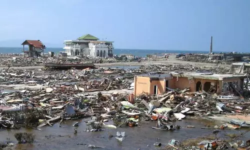 Indonesia में बाढ़ से मरने वालों की संख्या 1,000 से ज़्यादा हुई, प्रबोवो ने पुनर्निर्माण का वादा किया