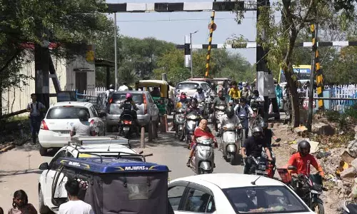Chandigarh: ढाकोली रेलवे क्रॉसिंग बंद Chandigarh: ढाकोली रेलवे क्रॉसिंग बंद