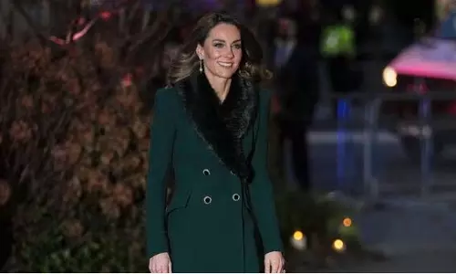 Kate Middleton ने कैंसर पीड़ितों के लिए लंदन गार्डन में हाथ से लिखा हुआ श्रद्धांजलि संदेश छोड़ा