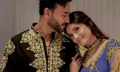 Ankita -विक्की ने मनाई शादी की चौथी सालगिरह, सोशल मीडिया पर शेयर किया खास वीडियो Ankita -विक्की ने मनाई शादी की चौथी सालगिरह, सोशल मीडिया पर शेयर किया खास वीडियो