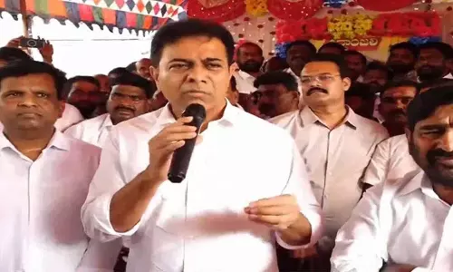 लोग पंचायत चुनावों से इतना क्यों डरते हैं.. KTR ने कांग्रेस पर निशाना साधा