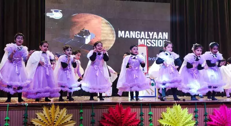 Apeejay School के सालाना फंक्शन आशाएं में युवा प्रतिभा का प्रदर्शन किया गया Apeejay School के सालाना फंक्शन आशाएं में युवा प्रतिभा का प्रदर्शन किया गया