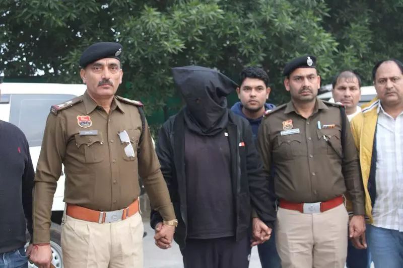 Sonipat के युवक की हत्या के आरोप में पड़ोसी गिरफ्तार Sonipat के युवक की हत्या के आरोप में पड़ोसी गिरफ्तार