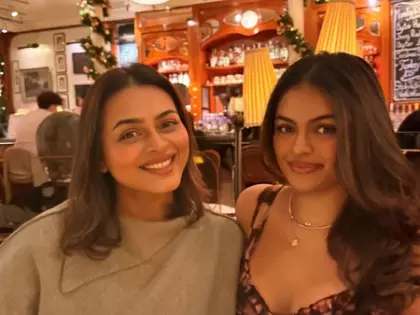 बेटी अनुष्का के बर्थडे पर शिल्पा शिरोडकर का फैमिली सेलिब्रेशन बेटी अनुष्का के बर्थडे पर शिल्पा शिरोडकर का फैमिली सेलिब्रेशन