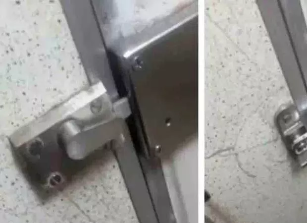 Bihar में ट्रेन के टॉयलेट में फंसी महिला को पुलिस ने बचाया Bihar में ट्रेन के टॉयलेट में फंसी महिला को पुलिस ने बचाया