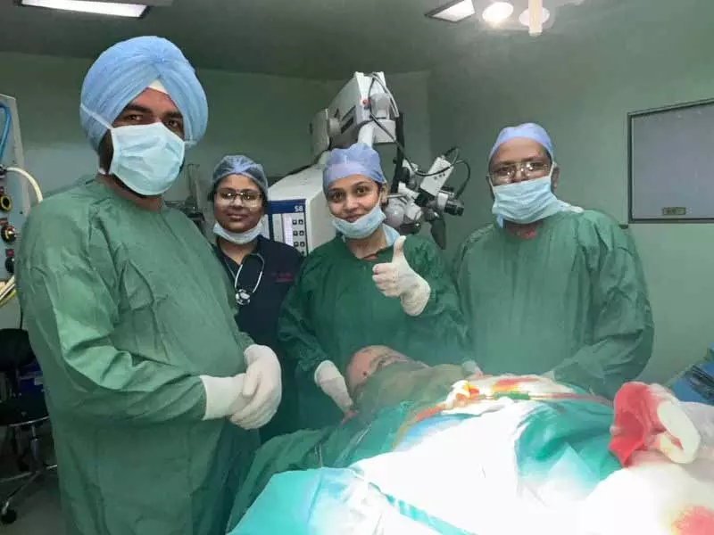 Ludhiana के अस्पताल में दुर्लभ टोटल स्कैल्प रीइम्प्लांटेशन किया गया Ludhiana के अस्पताल में दुर्लभ टोटल स्कैल्प रीइम्प्लांटेशन किया गया