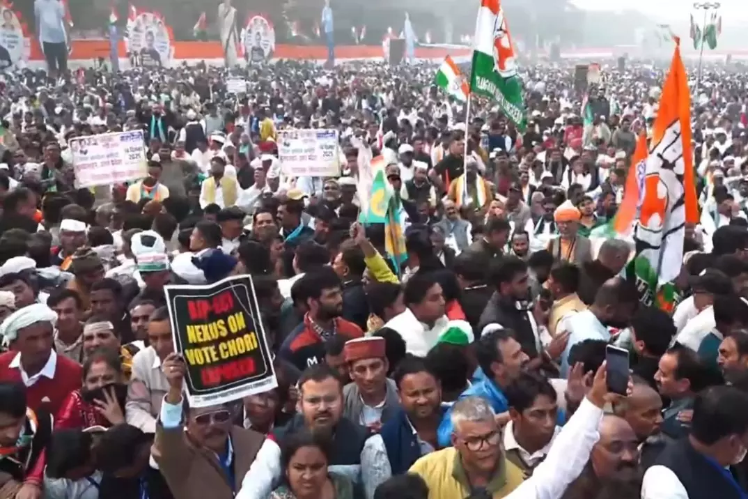 कांग्रेस ने विरोध प्रदर्शन में आपत्तिजनक नारों से खुद को अलग किया कांग्रेस ने विरोध प्रदर्शन में आपत्तिजनक नारों से खुद को अलग किया
