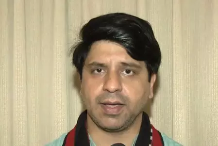 मेसी के कोलकाता इवेंट में मची अफरा-तफरी के लिए पूरी तरह टीएमसी जिम्मेदार : शहजाद पूनावाला मेसी के कोलकाता इवेंट में मची अफरा-तफरी के लिए पूरी तरह टीएमसी जिम्मेदार : शहजाद पूनावाला