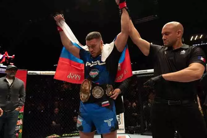 Nemkov और साइबोर्ग बने PFL वर्ल्ड चैंपियन, ल्योन में रचा इतिहास Nemkov और साइबोर्ग बने PFL वर्ल्ड चैंपियन, ल्योन में रचा इतिहास