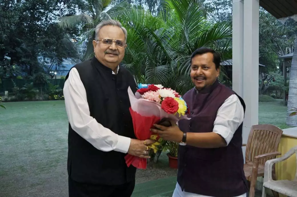 नितिन नबीन को भाजपा कार्यकारी अध्यक्ष बनाए जाने पर डॉ. रमन सिंह ने दी शुभकामनाएं नितिन नबीन को भाजपा कार्यकारी अध्यक्ष बनाए जाने पर डॉ. रमन सिंह ने दी शुभकामनाएं