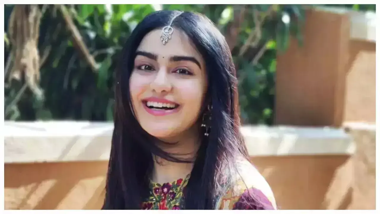 Adah Sharma ने बताया कि वह नींद की कमी वाले लुक को कैसे परफेक्ट बनाती हैं Adah Sharma ने बताया कि वह नींद की कमी वाले लुक को कैसे परफेक्ट बनाती हैं