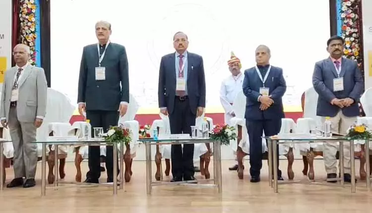 आम आदमी पर दबाव कम करें, अनिश्चितता दूर करें, ओडिशा हाई कोर्ट बार सेमिनार में CJI आम आदमी पर दबाव कम करें, अनिश्चितता दूर करें, ओडिशा हाई कोर्ट बार सेमिनार में CJI