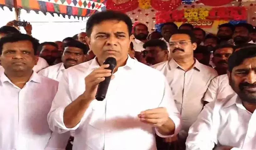लोग पंचायत चुनावों से इतना क्यों डरते हैं.. KTR ने कांग्रेस पर निशाना साधा लोग पंचायत चुनावों से इतना क्यों डरते हैं.. KTR ने कांग्रेस पर निशाना साधा