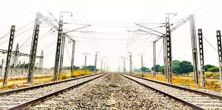 भारतीय रेलवे ने बनाया रिकॉर्ड, 99 प्रतिशत रेल नेटवर्क का किया विद्युतीकरण भारतीय रेलवे ने बनाया रिकॉर्ड, 99 प्रतिशत रेल नेटवर्क का किया विद्युतीकरण