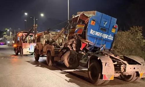 Thane में बार-बार गाड़ियों के खराब होने से ट्रैफिक जाम की समस्या और बढ़ जाती