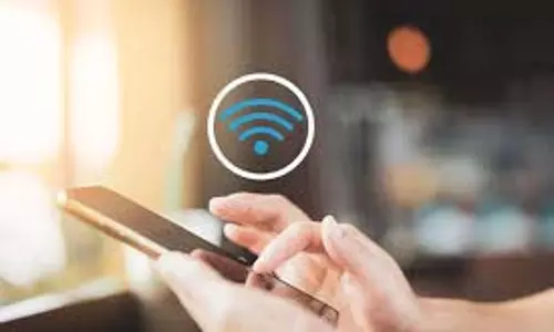 WiFi Calling: क्या होती है WiFi Calling, जानिए कैसे बिना सिग्नल के भी कर देता है कॉल WiFi Calling: क्या होती है WiFi Calling, जानिए कैसे बिना सिग्नल के भी कर देता है कॉल