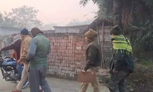 चार लोगों की मौत, दो बच्चे किसी तरह बच गए...लोग बोले- भगवान ने बचाई जान