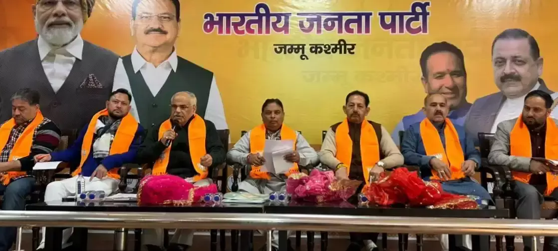 Jammu: सत शर्मा ने कोशिकाओं को दिया निर्देश, राष्ट्र-विरोधी आख्यान खत्म करें
