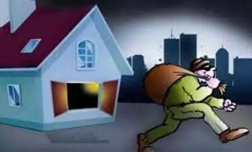 Aurangabad:  बंद घर को निशाना बनाकर चोर ले उड़े 20 लाख का माल