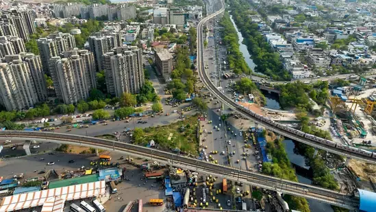 Europe में कई साल बिताने के बाद बेंगलुरु के इंफ्रास्ट्रक्चर को देखकर NRI कपल हैरान रह गया